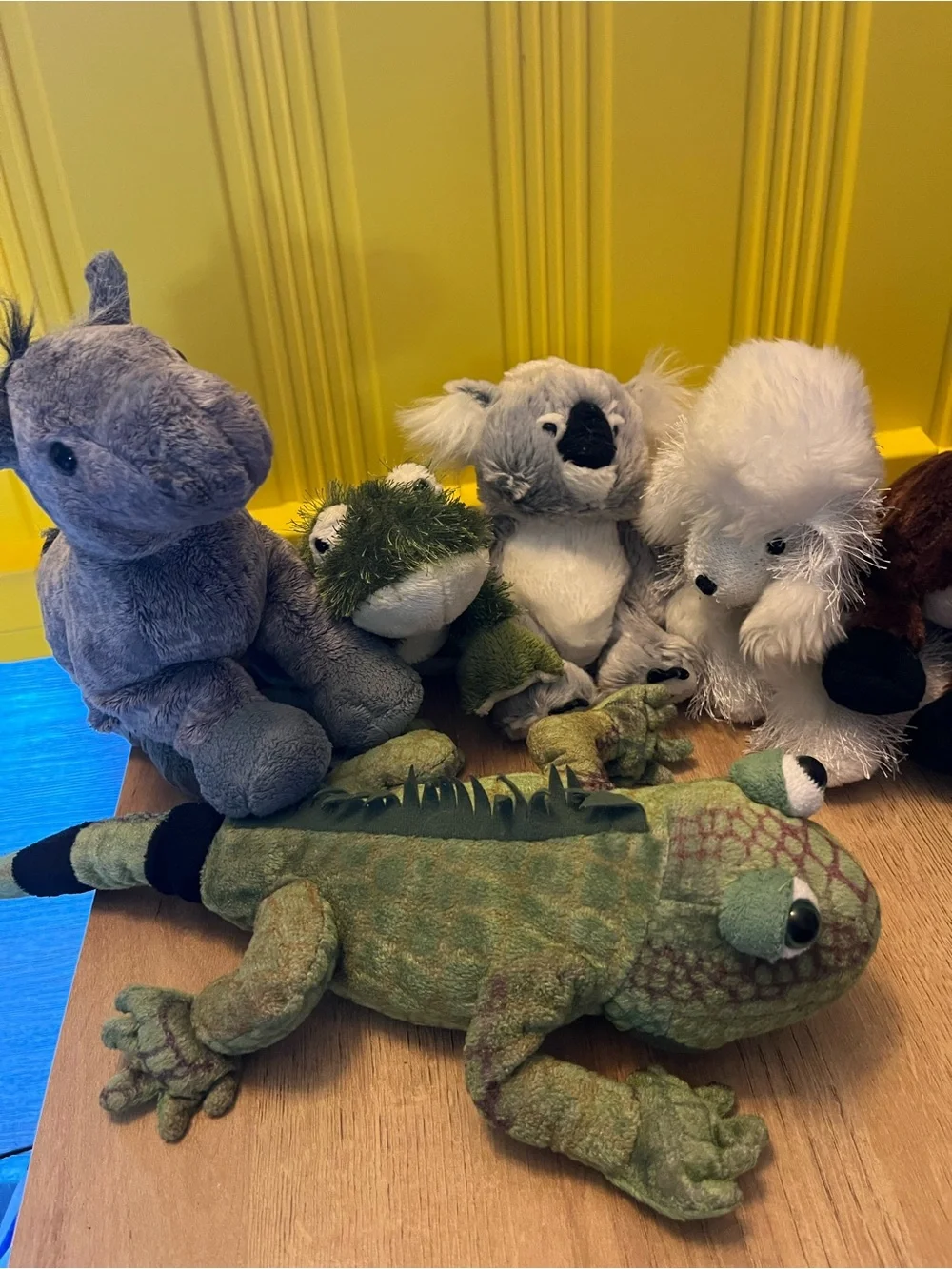 Green Plush Lizard Small Pet Toy - Soft Reptile Plush for Enrichment
